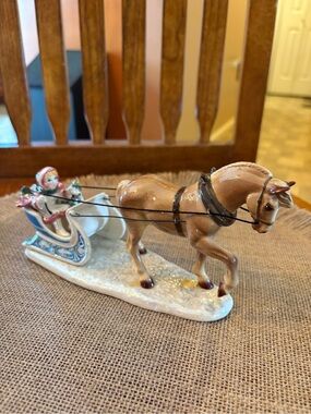 Retired Hagen-Renaker Horse Drawn Sleigh Figurine Christmas Winter Speciality